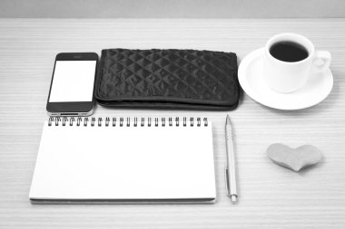 Ofis Büro: kahve ile telefon, kalp, not defteri, m-cüzdan siyah ve w
