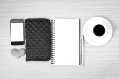Ofis Büro: kahve ile telefon, kalp, not defteri, m-cüzdan siyah ve w