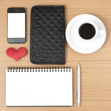 Ofis Büro: telefon, kalp, not defteri, m-cüzdan ile kahve