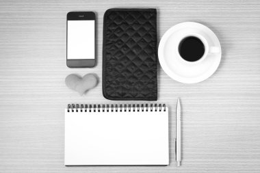 Ofis Büro: kahve ile telefon, kalp, not defteri, m-cüzdan siyah ve w