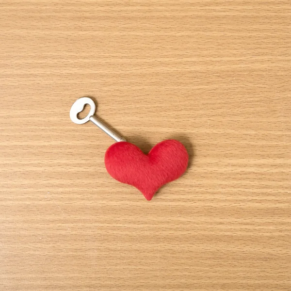 Red heart with key — Stock Photo, Image