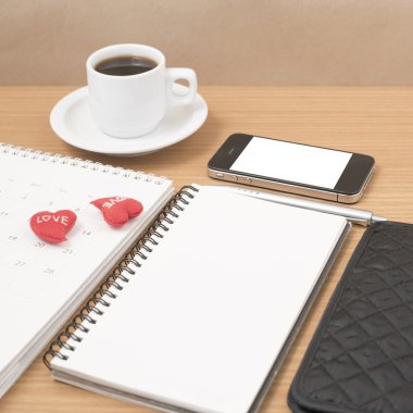 Ofis Büro: telefon, cüzdan, takvim, kalp, Not Defteri ile kahve