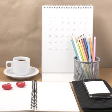 Ofis Büro: telefon, cüzdan, takvim, kalp, renk penc ile kahve