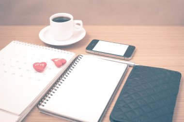 Ofis Büro: telefon, cüzdan, takvim, kalp, Not Defteri ile kahve VI