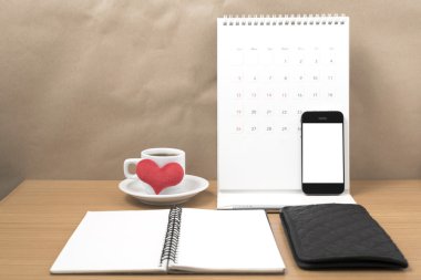Ofis Büro: telefon, cüzdan, takvim, kalp, Not Defteri ile kahve
