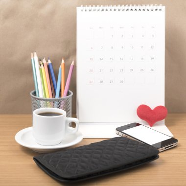 Ofis Büro: telefon, cüzdan, takvim, kalp, renk penc ile kahve