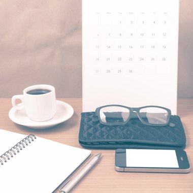 Ofis Büro: telefon, takvim, m-cüzdan, not defteri vintage ile kahve 