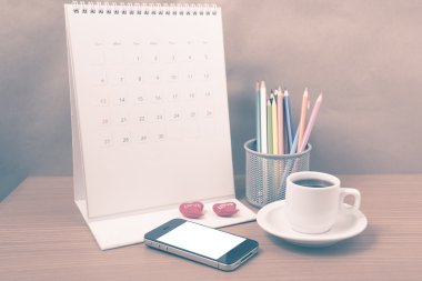 Ofis Büro: telefon, takvim, kalp, renk kalem vint ile kahve
