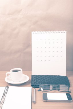 Ofis Büro: telefon, takvim, m-cüzdan, not defteri vintage ile kahve 