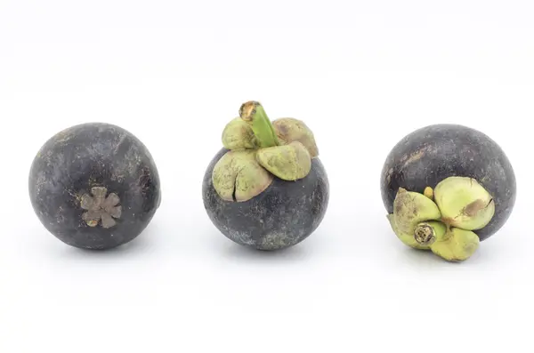 Mangosteen isolerad på vitt — Stockfoto