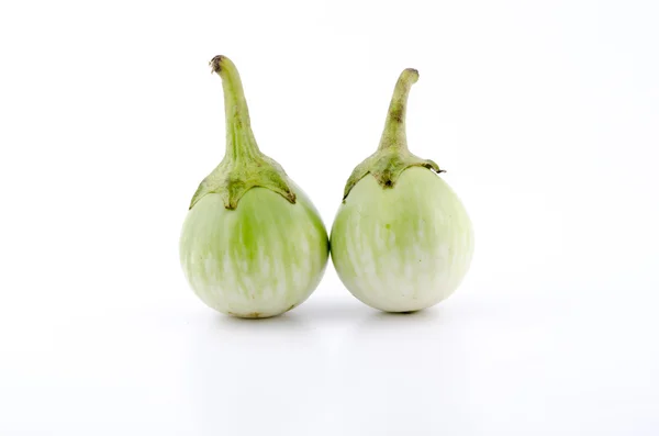 Twee groene aubergines — Stockfoto