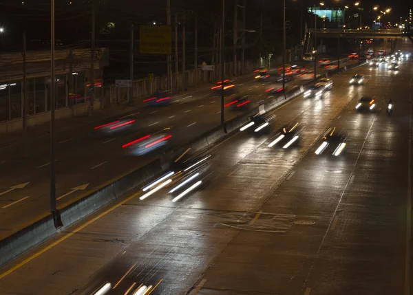 Luzes do carro à noite — Fotografia de Stock