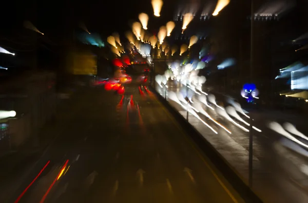 Luzes do carro à noite — Fotografia de Stock