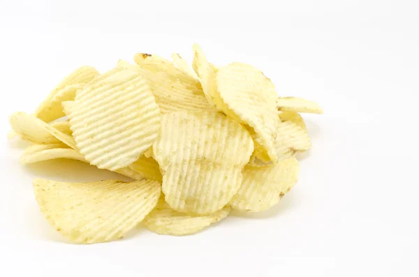 Chipsy ziemniaczane przekąska na białym tle — Zdjęcie stockowe