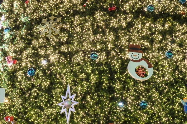 Albero di Natale decorato — Foto Stock