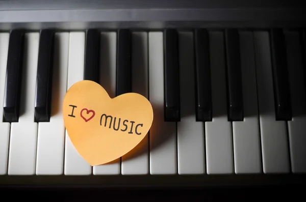 Piano and heart — Stock Photo, Image