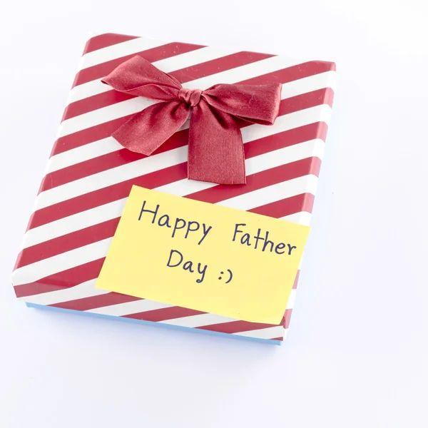 Caja de regalo con tarjeta escribir feliz día del padre palabra —  Fotos de Stock