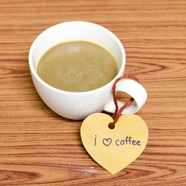 Xícara de café com coração tag escrever Eu amo palavra café — Fotografia de Stock