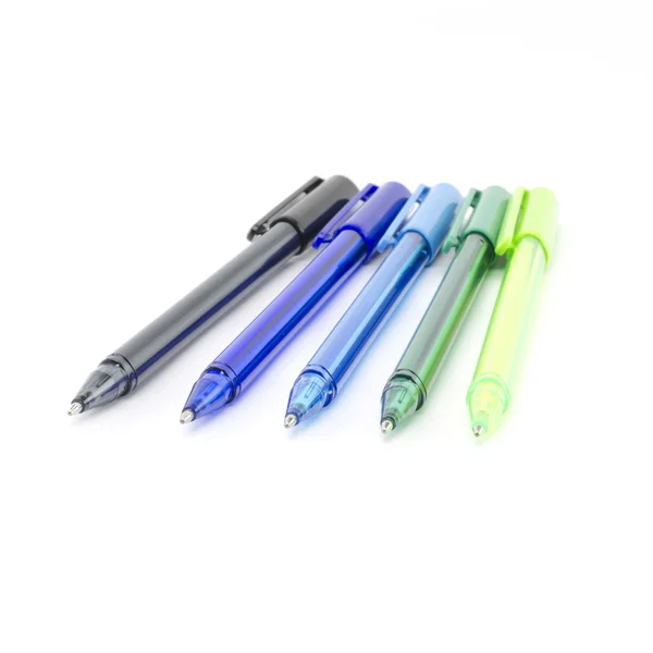Färgglada pennor isolerad på vit — Stockfoto