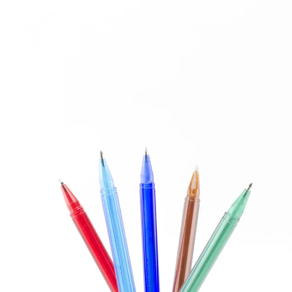 Kleurrijke pennen geïsoleerd op wit — Stockfoto