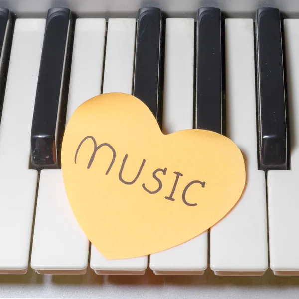 Piano and heart — Stock Photo, Image