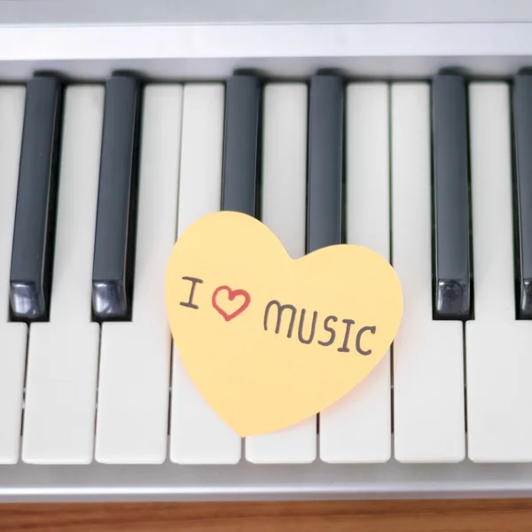 Piano and heart — Stock Photo, Image