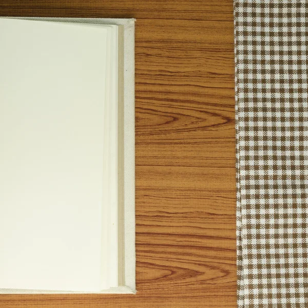 Notitieboekje met keuken handdoek — Stockfoto