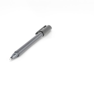 renkli kalemler üzerinde beyaz izole