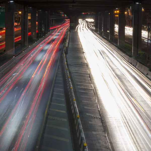 Luces de coche por la noche —  Fotos de Stock