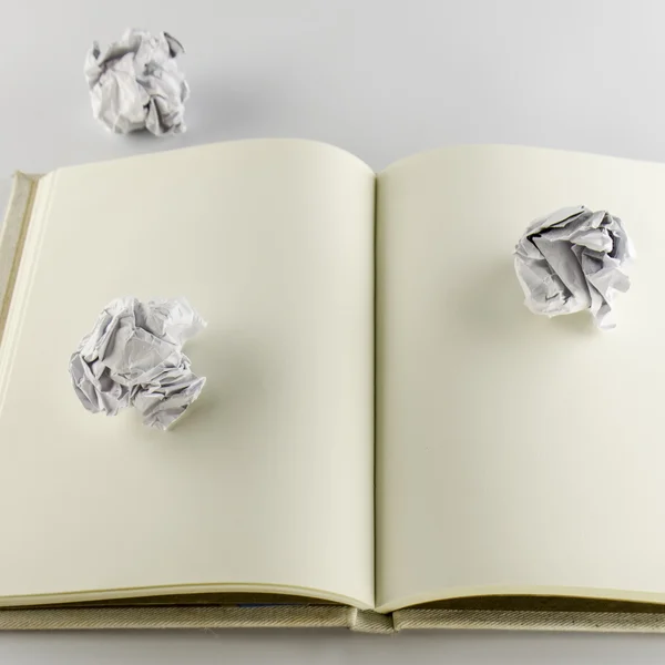 Crumpled paper and notebook — Stock Photo, Image