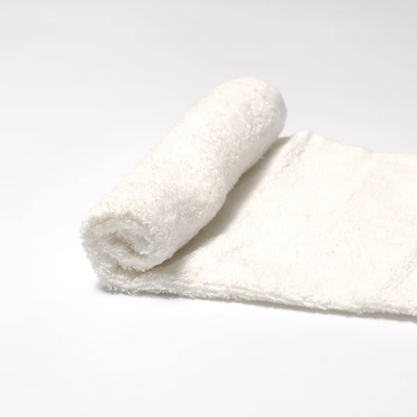 Un rollo de toalla blanca — Foto de Stock
