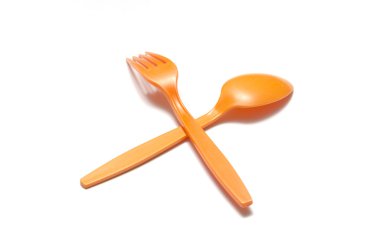 Turuncu plastik kaşık ve çatal