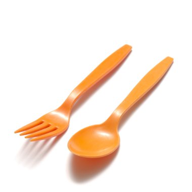 Turuncu plastik kaşık ve çatal