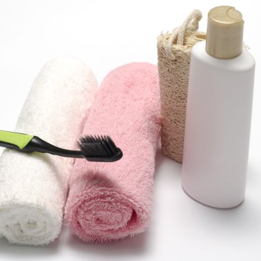 havlu lif kabağı sıvı sabun ve diş fırçası