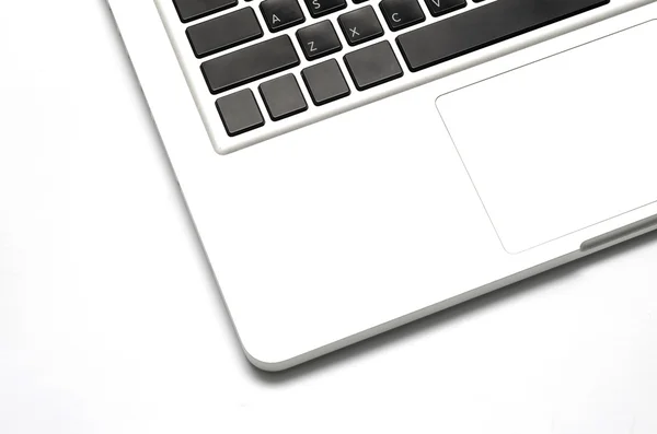 Zbliżenie srebrny laptop — Zdjęcie stockowe