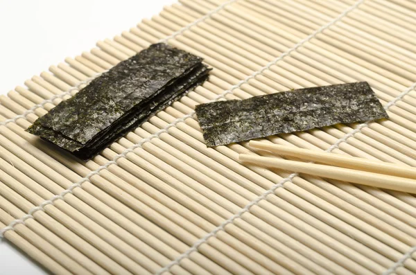 Японские сухие водоросли — стоковое фото