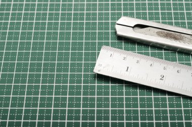 Cetvel ve kesici kesme mat