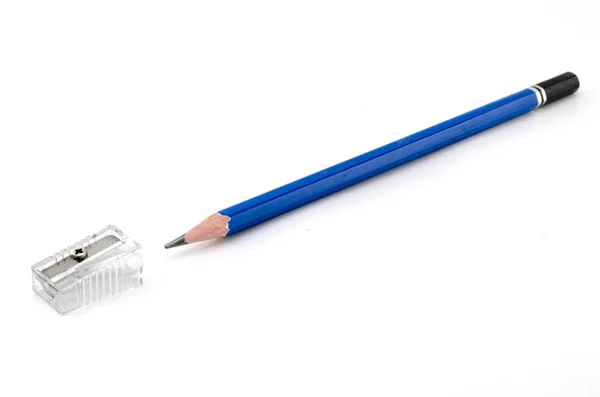 Blå penna med vässare — Stockfoto