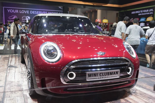 BANGKOK, TAILANDIA - 4 DE ABRIL: marca de coche mini el 4 de abril de 2015 en t — Foto de Stock