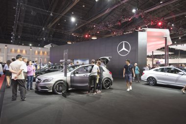 Bangkok, Tayland - 4 Nisan: mercedes benz logosu Nisan 4,2015 