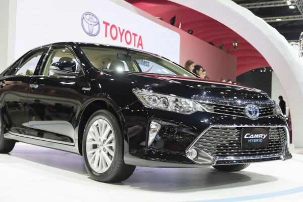 BANGKOK, TAILANDIA - 4 DE ABRIL: nuevo show de toyota camry el 4 de abril — Foto de Stock