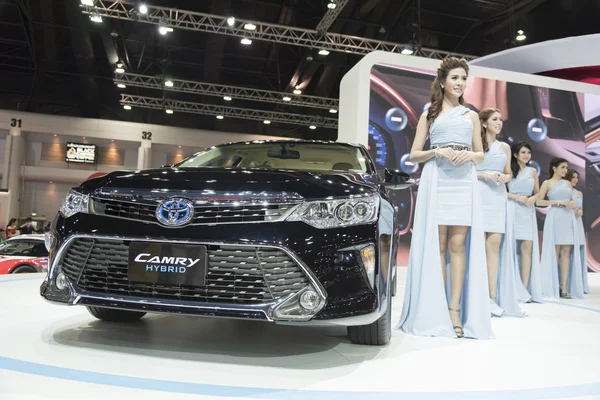 BANGKOK,THAILAND - APRIL 4 : new toyota camry show on April 4,20 — Stock Photo, Image