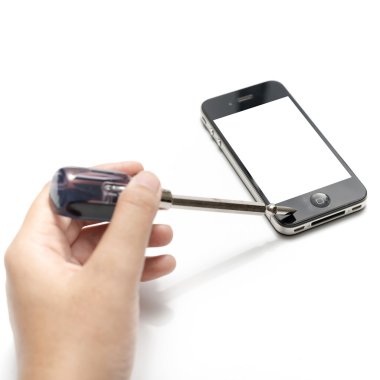 Tornavida ile siyah smartphone