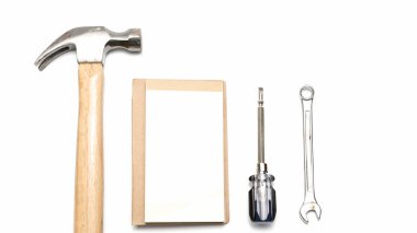 defter tornavida ve çekiç