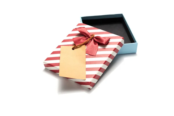 Caja de regalo y etiqueta — Foto de Stock