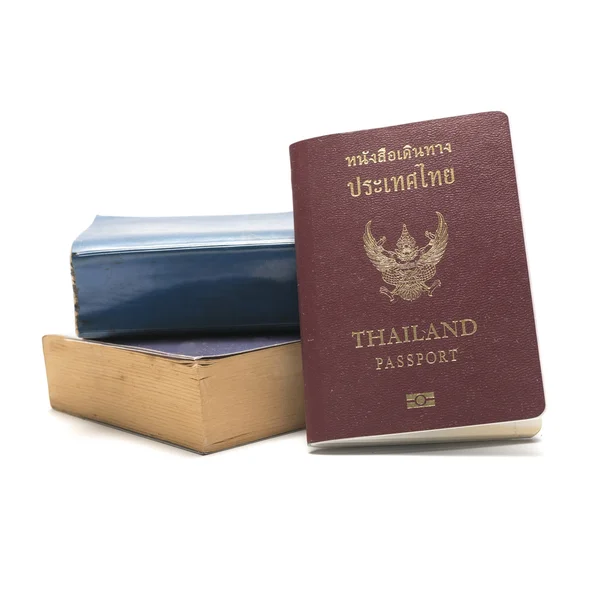 Pila de libro y pasaporte — Foto de Stock