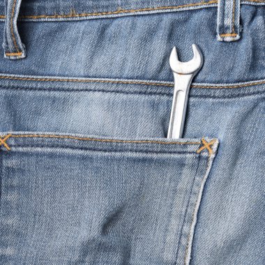 İngiliz anahtarı Araçları'nda jean pantolon