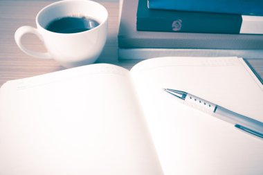 kitap kahve Kupası vintage tarzı ile açın