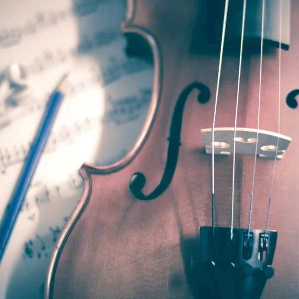 Time to practice violin — Stock Photo, Image