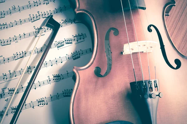 Time to practice violin — Stock Photo, Image